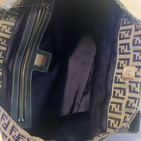 Fendi Zucchino handbag leather and canvas. - Picture 10 of 11